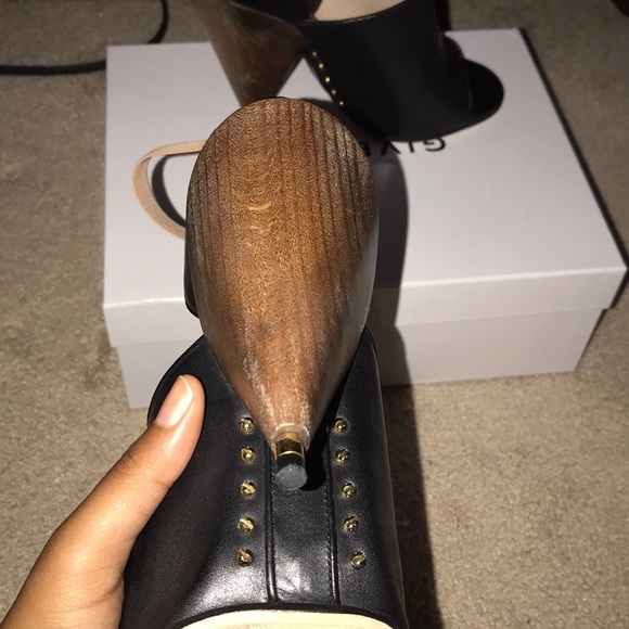 Givenchy Black Leather Heel with Brown Block Heel - Picture 3 of 3